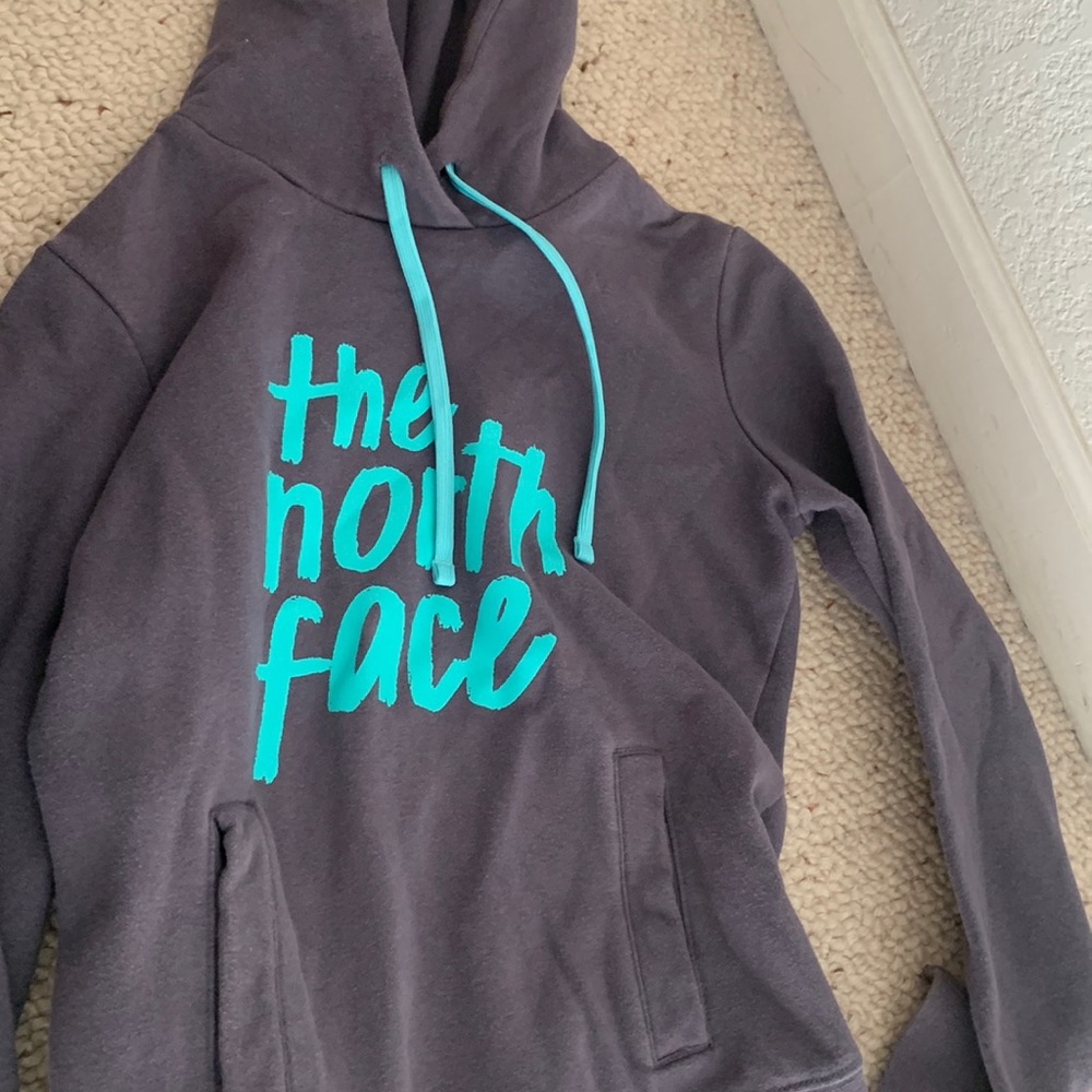 North face sweater size xs women